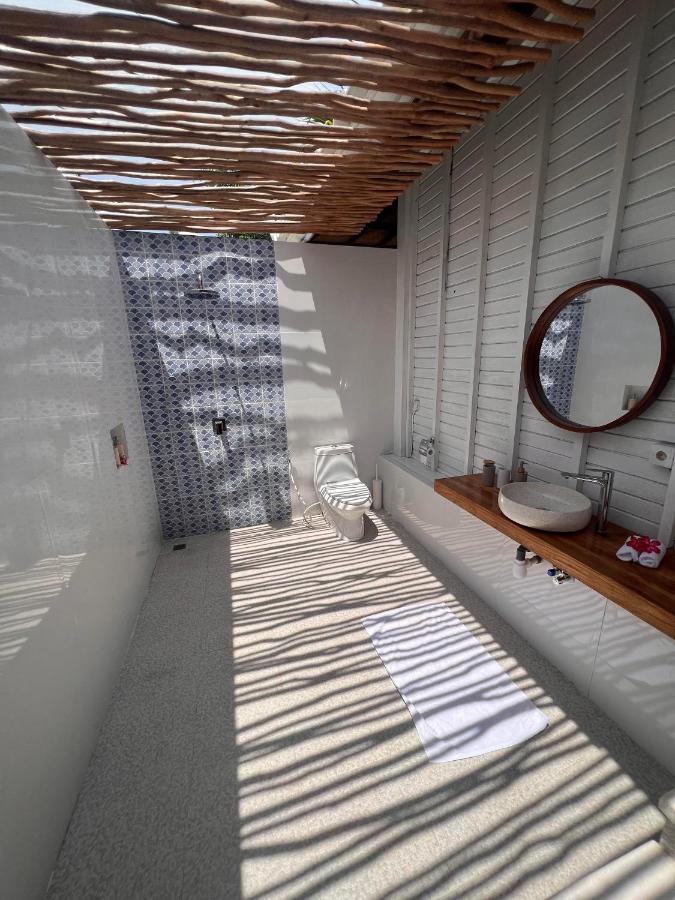 Mista Ceningan'S Beach Bungalows Previously The Kubu 221 蓝梦岛 外观 照片